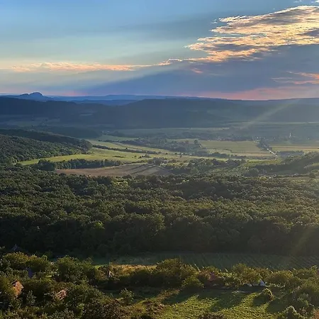 Apartment Kiskacsa Nyulontul Mencshely