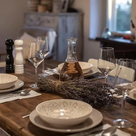 Kiskacsa Nyulontul Apartment *